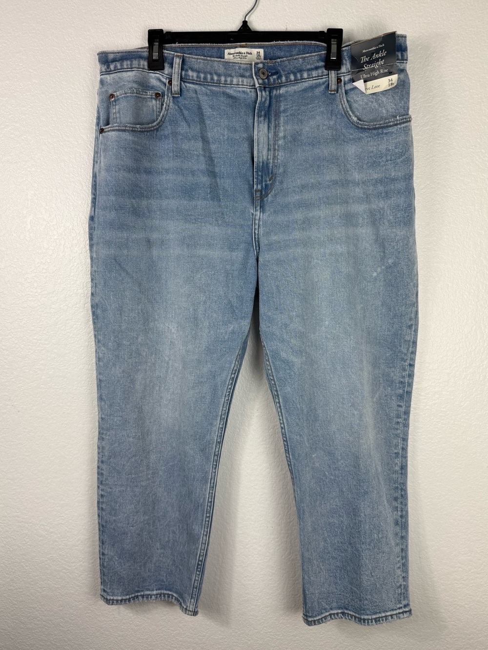 Abercrombie & Fitch the ankle straight ultra high rise size 34